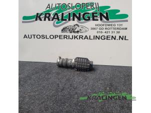 Gebruikte Luchtinlaat slang Citroen C4 Cactus (0B/0P) 1.6 Blue Hdi 100 Prijs € 30,00 Margeregeling aangeboden door Autosloperij Kralingen B.V.