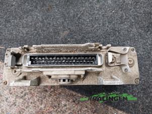 Computer ABS van een Mercedes-Benz 190 (W201) 1.8 E 1991