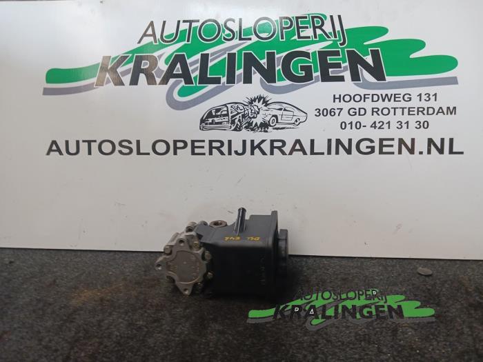 Gebruikte Servopomp BMW 3 serie (E46/4) 320d 16V Prijs € 24,97 Margeregeling aangeboden door Autosloperij Kralingen B.V.