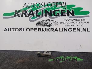 Gebruikte Schakelaar Spiegel Chevrolet Kalos (SF48) 1.4 Prijs € 20,00 Margeregeling aangeboden door Autosloperij Kralingen B.V.