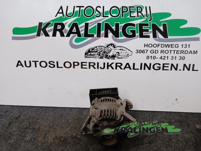 Gebruikte Dynamo Renault Clio II (BB/CB) 1.6 RN, RT Prijs € 50,00 Margeregeling aangeboden door Autosloperij Kralingen B.V.