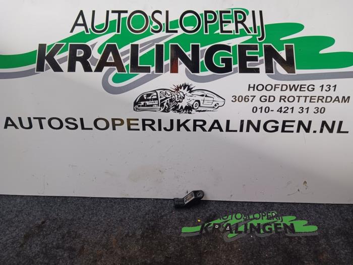 Gebruikte Map Sensor (inlaatspruitstuk) Opel Corsa D 1.3 CDTi 16V ecoFLEX Prijs € 25,00 Margeregeling aangeboden door Autosloperij Kralingen B.V.
