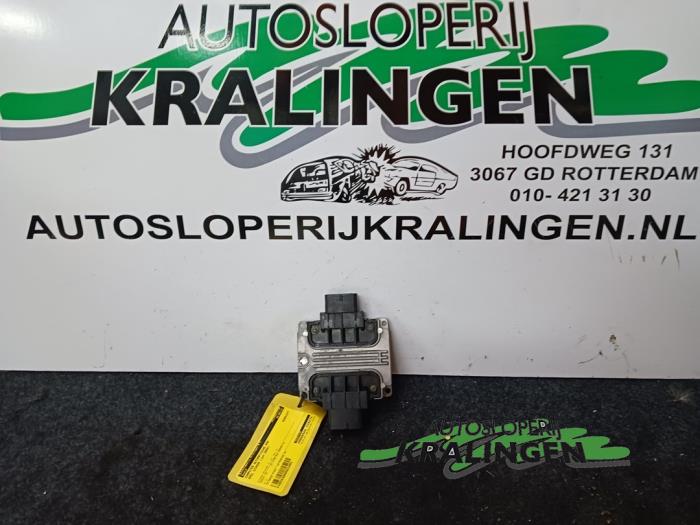 Gebruikte Computer Automatische Bak Opel Signum (F48) 2.2 DGI 16V Prijs € 100,00 Margeregeling aangeboden door Autosloperij Kralingen B.V.