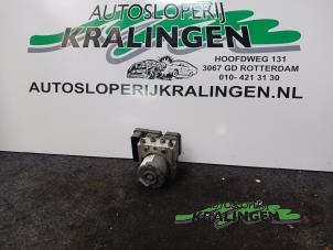 Gebruikte ABS Pomp Volkswagen Golf V (1K1) 1.4 FSI 16V Prijs € 50,00 Margeregeling aangeboden door Autosloperij Kralingen B.V.