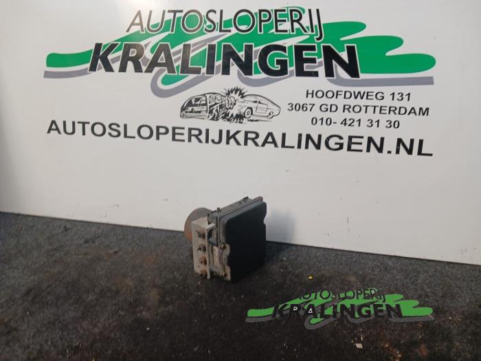 Gebruikte ABS Pomp Mercedes A (W169) 1.5 A-150 5-Drs. Prijs € 24,98 Margeregeling aangeboden door Autosloperij Kralingen B.V.