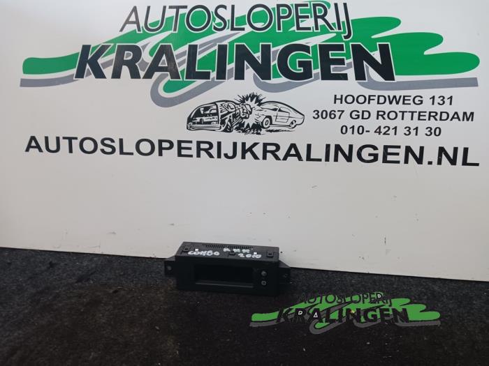 Gebruikte Display Interieur Opel Combo (Corsa C) 1.3 CDTI 16V Prijs € 19,99 Margeregeling aangeboden door Autosloperij Kralingen B.V.
