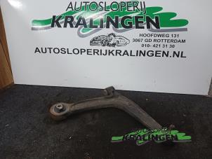 Gebruikte Triangel rechts-voor Ford Ka II 1.2 Prijs € 14,99 Margeregeling aangeboden door Autosloperij Kralingen B.V.