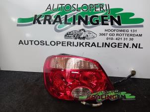 Gebruikte Achterlicht links Mitsubishi Outlander (CU) 2.0 16V 4x2 Prijs € 100,00 Margeregeling aangeboden door Autosloperij Kralingen B.V.