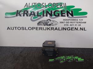 Gebruikte Luchtmassameter Mitsubishi Outlander (CU) 2.0 16V 4x2 Prijs € 50,00 Margeregeling aangeboden door Autosloperij Kralingen B.V.