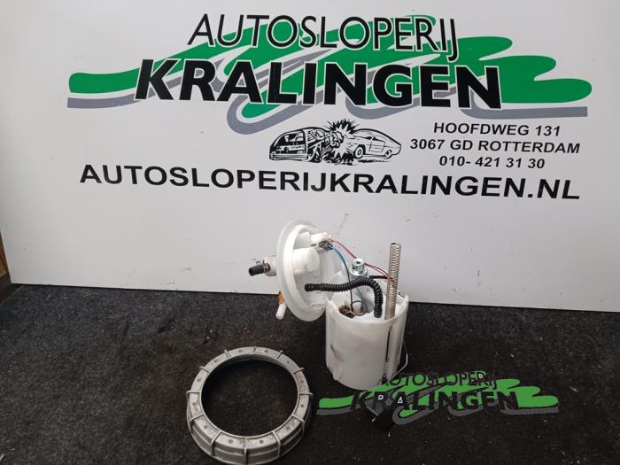 Gebruikte Benzinepomp Mitsubishi Space Star (A0) 1.2 12V Prijs € 29,97 Margeregeling aangeboden door Autosloperij Kralingen B.V.