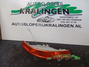 Gebruikte Pinker rechts Renault Trafic New (FL) 1.9 dCi 82 16V Prijs € 9,99 Margeregeling aangeboden door Autosloperij Kralingen B.V.