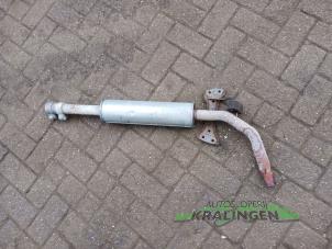 Gebruikte Uitlaat Middendemper Volkswagen Polo III (6N1) 1.6i 75 Prijs € 49,99 Margeregeling aangeboden door Autosloperij Kralingen B.V.