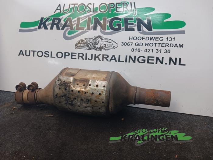 Gebruikte Roetfilter Volkswagen Touran (1T1/T2) 1.9 TDI 105 Euro 3 Prijs € 175,00 Margeregeling aangeboden door Autosloperij Kralingen B.V.