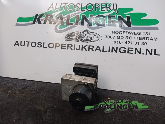 Gebruikte ABS Pomp Mercedes C (W203) 2.2 C-200 CDI 16V Prijs € 24,98 Margeregeling aangeboden door Autosloperij Kralingen B.V.