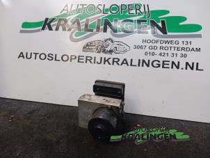 Gebruikte ABS Pomp Mercedes C (W203) 2.2 C-200 CDI 16V Prijs € 50,00 Margeregeling aangeboden door Autosloperij Kralingen B.V.