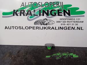 Gebruikte Elektrisch Raam Schakelaar Citroen C1 1.0 12V Prijs € 4,99 Margeregeling aangeboden door Autosloperij Kralingen B.V.