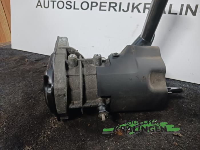 Stuurbekrachtiging Pomp van een Peugeot 308 (4A/C) 1.6 16V THP 150 2008