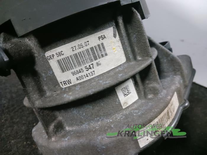 Stuurbekrachtiging Pomp van een Peugeot 308 (4A/C) 1.6 16V THP 150 2008