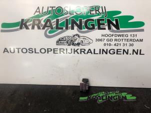 Gebruikte Schakelaar Licht BMW 5 serie Touring (E39) 523i 24V Prijs € 9,99 Margeregeling aangeboden door Autosloperij Kralingen B.V.