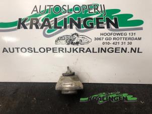 Gebruikte Motorsteun BMW 5 serie Touring (E61) 525i 24V Prijs € 14,99 Margeregeling aangeboden door Autosloperij Kralingen B.V.