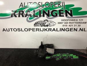 Gebruikte Ruitenwissermotor achter Opel Combo (Corsa C) 1.3 CDTI 16V Prijs € 49,99 Margeregeling aangeboden door Autosloperij Kralingen B.V.