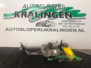 Gebruikte Ruitenwismotor + Mechaniek Opel Corsa D 1.2 16V Prijs op aanvraag aangeboden door Autosloperij Kralingen B.V.
