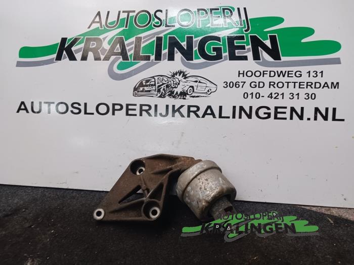 Gebruikte Motorrubber Opel Vectra B (36) 2.0 DTi 16V Prijs € 49,99 Margeregeling aangeboden door Autosloperij Kralingen B.V.
