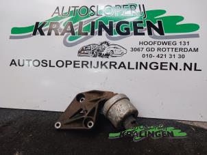 Gebruikte Motorsteun Opel Vectra B (36) 2.0 DTi 16V Prijs € 49,99 Margeregeling aangeboden door Autosloperij Kralingen B.V.