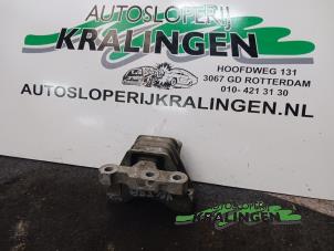 Gebruikte Motorsteun Opel Vectra C Caravan 3.2 V6 24V Prijs € 24,99 Margeregeling aangeboden door Autosloperij Kralingen B.V.