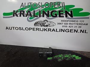 Gebruikte Licht Schakelaar Opel Vectra C 1.8 16V Prijs € 15,99 Margeregeling aangeboden door Autosloperij Kralingen B.V.
