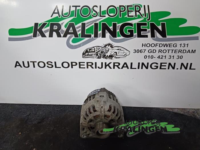 Gebruikte Dynamo Renault Laguna II Grandtour (KG) 2.0 16V Prijs € 24,99 Margeregeling aangeboden door Autosloperij Kralingen B.V.