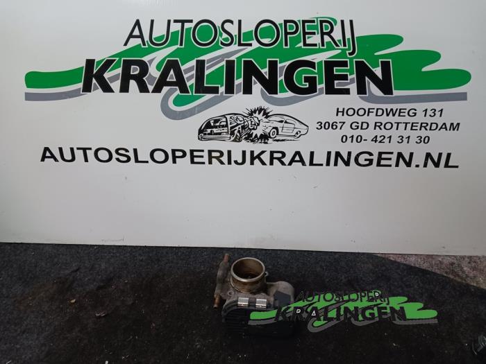 Gasklephuis van een Opel Astra H GTC (L08) 1.4 16V Twinport 2005