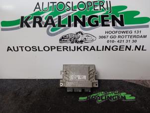 Gebruikte Computer Motormanagement Renault Clio III (BR/CR) 1.2 16V 75 Prijs € 39,99 Margeregeling aangeboden door Autosloperij Kralingen B.V.