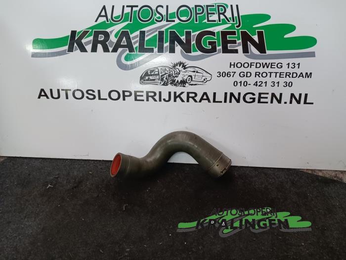 Gebruikte Intercooler Slang Renault Clio IV Estate/Grandtour (7R) 1.5 Energy dCi 90 FAP Prijs € 49,99 Margeregeling aangeboden door Autosloperij Kralingen B.V.