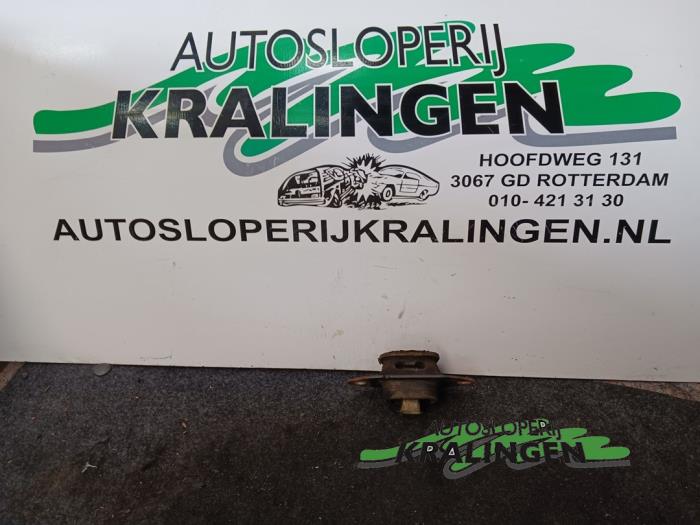 Gebruikte Motorsteun Renault Clio IV Estate/Grandtour (7R) 1.5 Energy dCi 90 FAP Prijs € 19,99 Margeregeling aangeboden door Autosloperij Kralingen B.V.