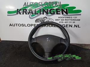 Gebruikte Stuurwiel Peugeot 206 CC (2D) 1.6 16V Prijs € 50,00 Margeregeling aangeboden door Autosloperij Kralingen B.V.
