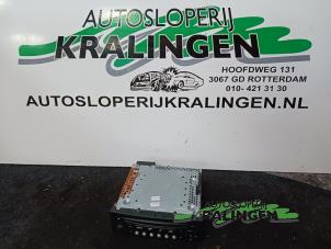 Gebruikte Radio CD Speler Peugeot 207/207+ (WA/WC/WM) 1.6 16V Prijs € 50,00 Margeregeling aangeboden door Autosloperij Kralingen B.V.