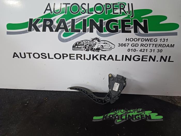 Gebruikte Gaspedaalpositie Sensor Renault Clio IV Estate/Grandtour (7R) 1.5 Energy dCi 90 FAP Prijs € 14,99 Margeregeling aangeboden door Autosloperij Kralingen B.V.