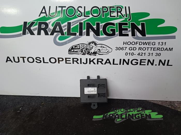 Gebruikte Computer Body Control Renault Clio IV Estate/Grandtour (7R) 1.5 Energy dCi 90 FAP Prijs € 19,99 Margeregeling aangeboden door Autosloperij Kralingen B.V.
