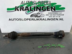 Gebruikte Steekas rechts-voor Volkswagen Polo IV (9N1/2/3) 1.2 12V Prijs op aanvraag aangeboden door Autosloperij Kralingen B.V.