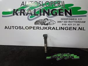 Gebruikte Pen Bobine Volkswagen Fox (5Z) 1.2 Prijs € 9,99 Margeregeling aangeboden door Autosloperij Kralingen B.V.