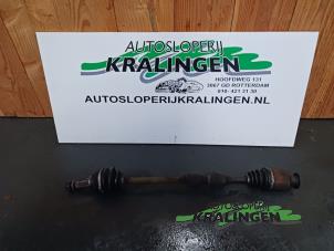 Gebruikte Steekas rechts-voor Mitsubishi Space Star (DG) 1.6 16V Prijs € 24,99 Margeregeling aangeboden door Autosloperij Kralingen B.V.