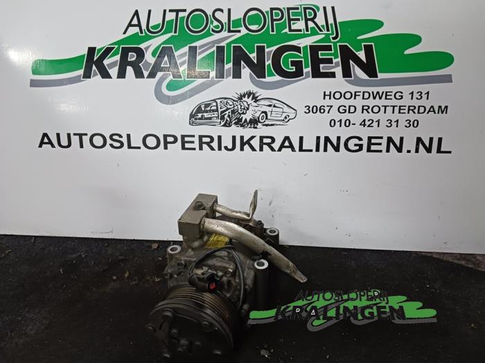 Gebruikte Aircopomp Ford Fiesta 5 (JD/JH) 1.6 16V Prijs € 34,89 Margeregeling aangeboden door Autosloperij Kralingen B.V.