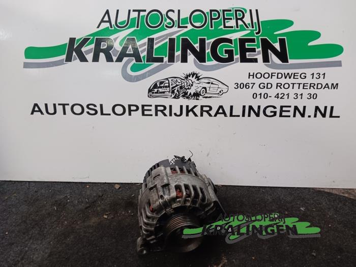 Gebruikte Dynamo Audi A4 Avant (B6) 2.5 TDI 24V Prijs € 24,99 Margeregeling aangeboden door Autosloperij Kralingen B.V.