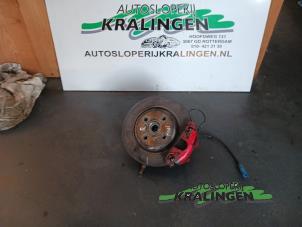 Gebruikte Fusee rechts-voor BMW Mini One/Cooper (R50) 1.6 16V One Prijs € 34,99 Margeregeling aangeboden door Autosloperij Kralingen B.V.