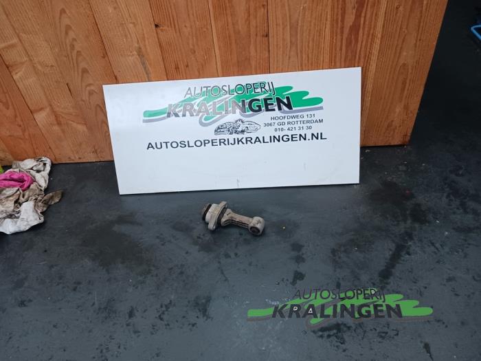 Gebruikte Motorsteun Kia Rio III (UB) 1.2 CVVT 16V Prijs € 34,99 Margeregeling aangeboden door Autosloperij Kralingen B.V.