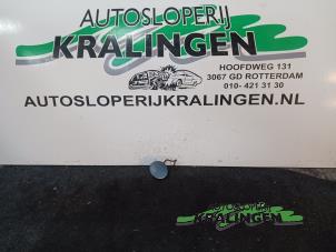 Gebruikte Sleepoog Afdekkap voor Seat Leon (1P1) 1.6 Prijs € 20,00 Margeregeling aangeboden door Autosloperij Kralingen B.V.