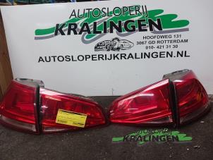Gebruikte Achterlichtset links + rechts Volkswagen Golf VII (AUA) 1.2 TSI 16V Prijs € 150,00 Margeregeling aangeboden door Autosloperij Kralingen B.V.