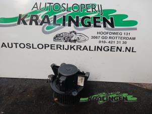 Gebruikte Aanjager Fiat Idea (350AX) 1.4 16V Prijs € 19,99 Margeregeling aangeboden door Autosloperij Kralingen B.V.