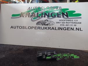 Gebruikte Elektrisch Raam Schakelaar Seat Leon (1M1) 1.6 16V Prijs € 9,99 Margeregeling aangeboden door Autosloperij Kralingen B.V.